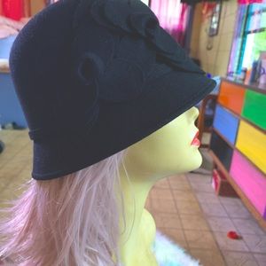 Nine West wool bucket hat